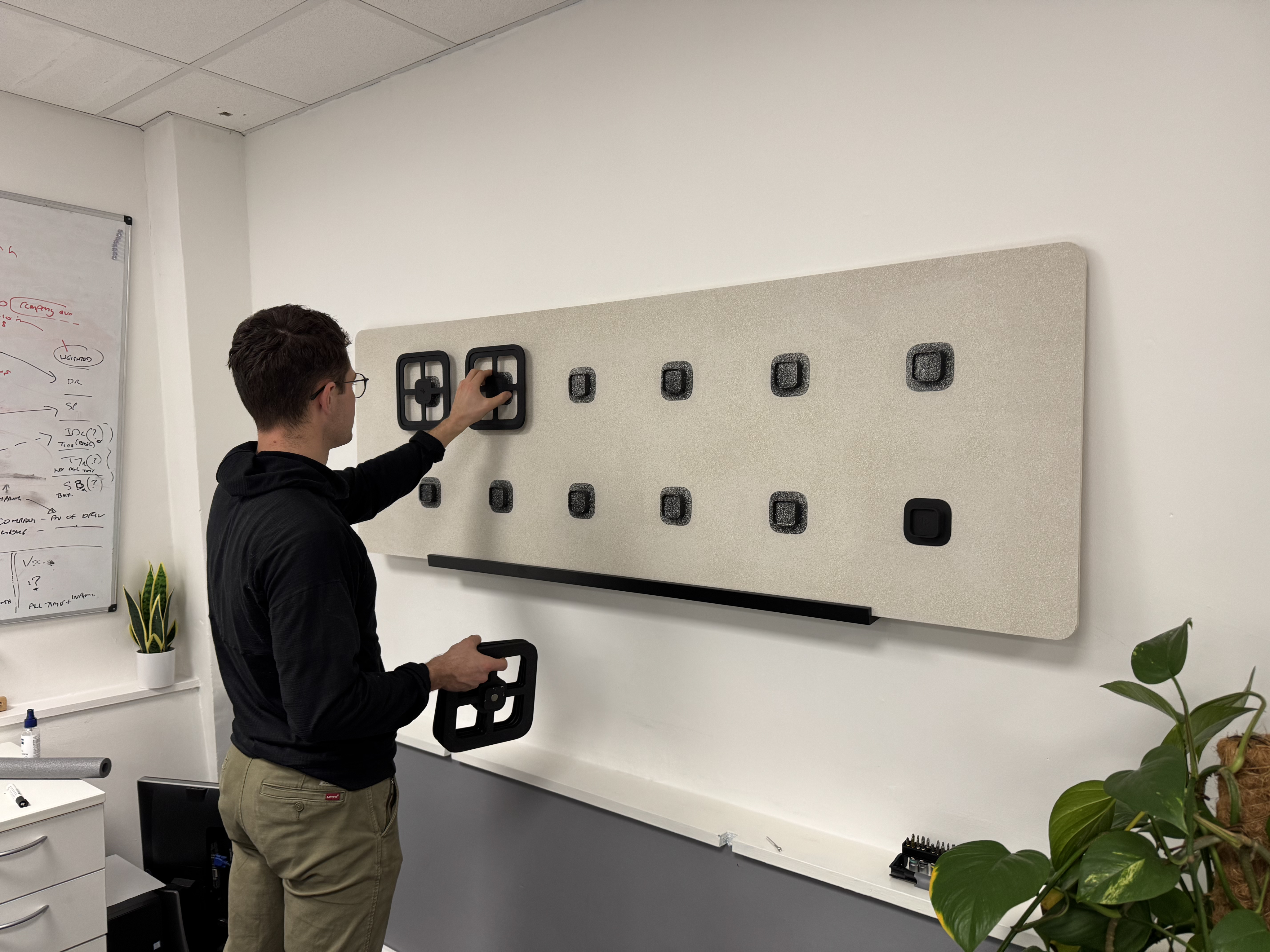 A image that shows a mountain range 